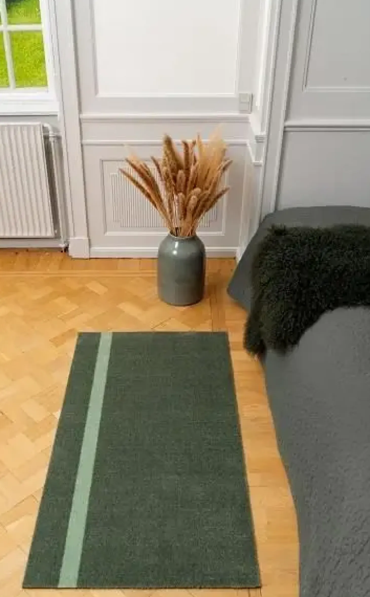 Tica Copenhagen - Smudsmåtte - Stripes Vertical - Lysegrøn/Støvet - 67x120 cm