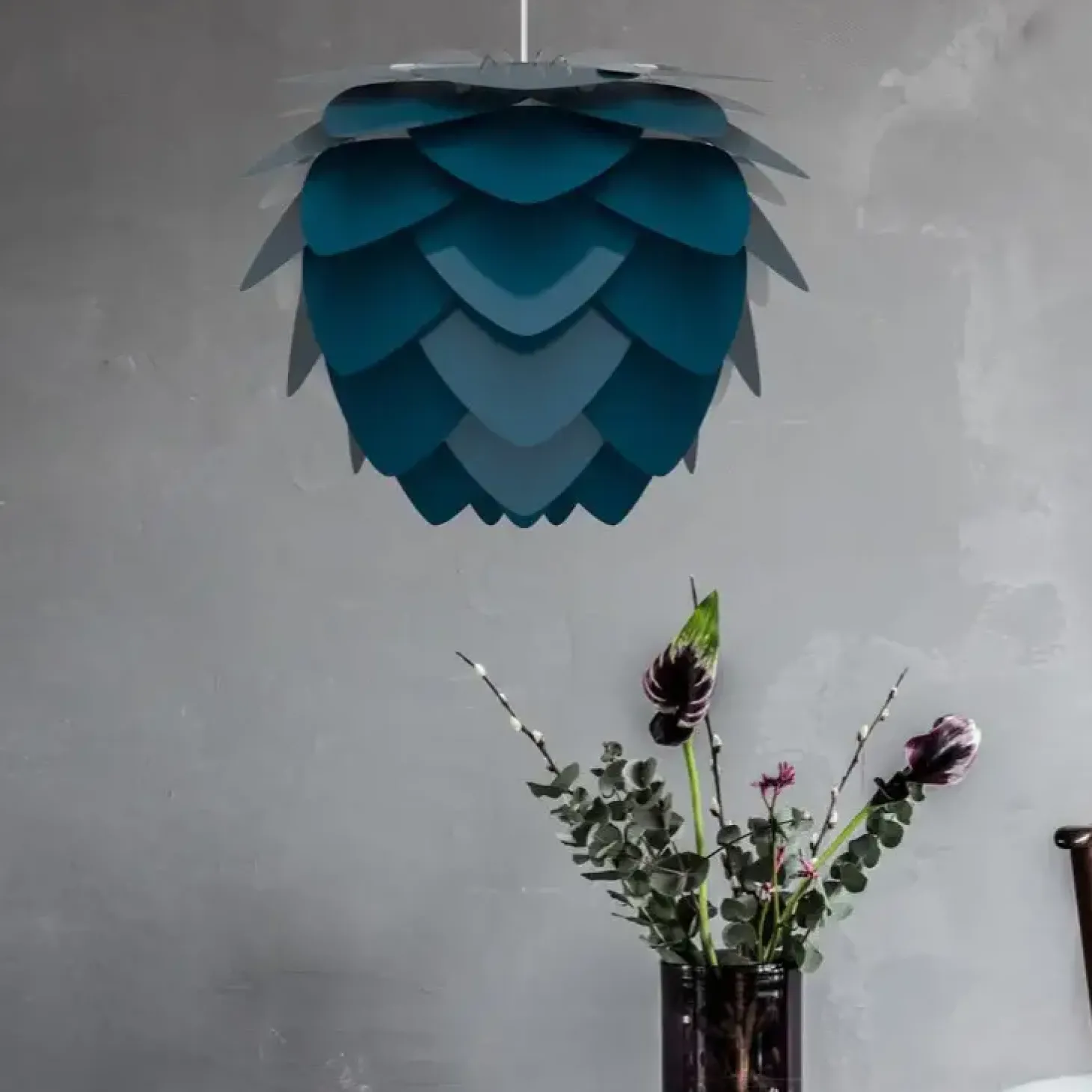 Umage - Lampe - Aluvia Pendel - Petrol blue - Medium Ø59 cm