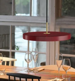 Umage - Pendel m/ ståltop - Asteria - Ruby red - Medium Ø43 cm