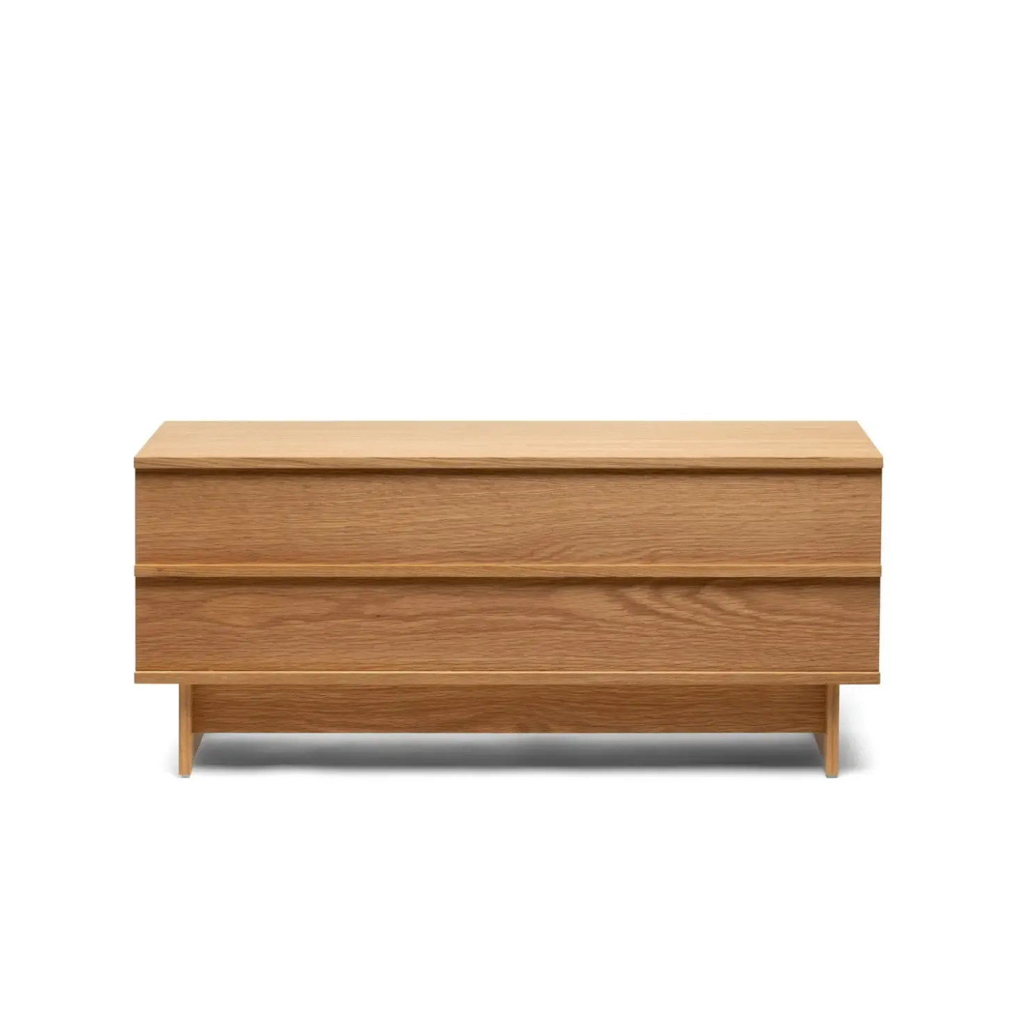 We Do Wood - Correlation Bench. Slagbænk i eg og med opbevaring